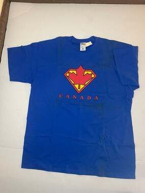 NWT Vintage Canada Maple Leaf Superman Logo T-Shirt Size XL